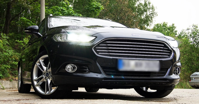 Ford Mondeo cena 57777 przebieg: 198745, rok produkcji 2015 z Wałbrzych małe 631